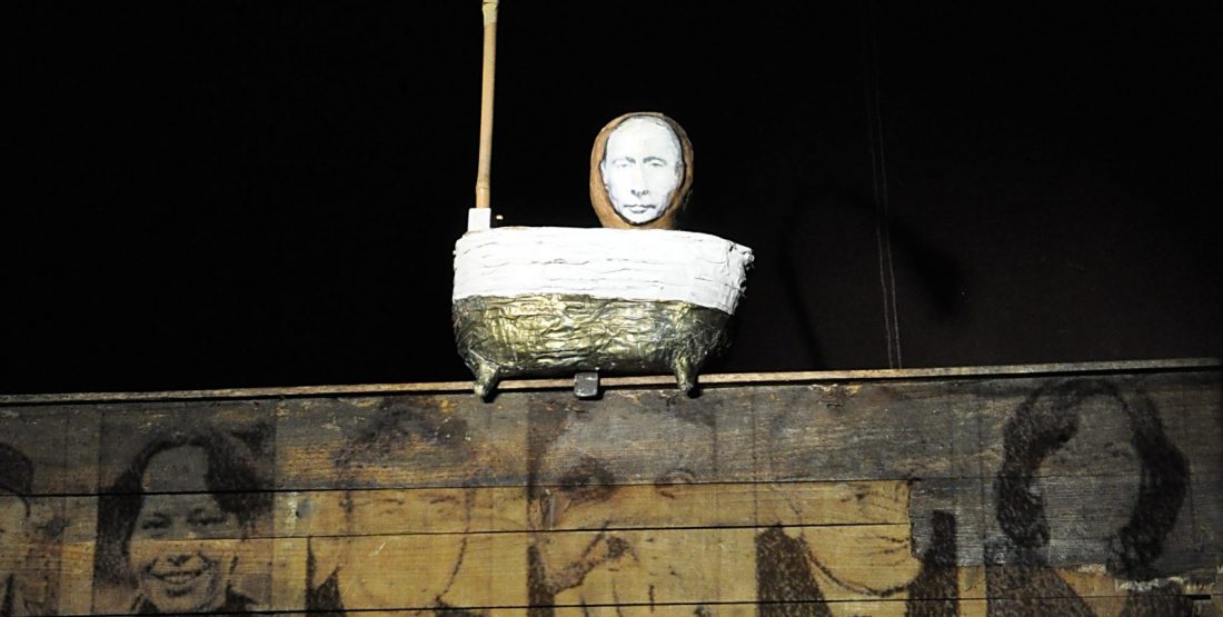 Putin lyžuje /hra o zrození vraha/
